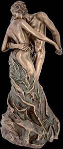 Detaljeret bronze-look figur af dansere til moderne boligindretning